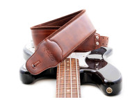 RightOn Correia Mojo Bassman Charm 035 Castanha RightOn Correia Mojo Bassman Charm 035 Castanha